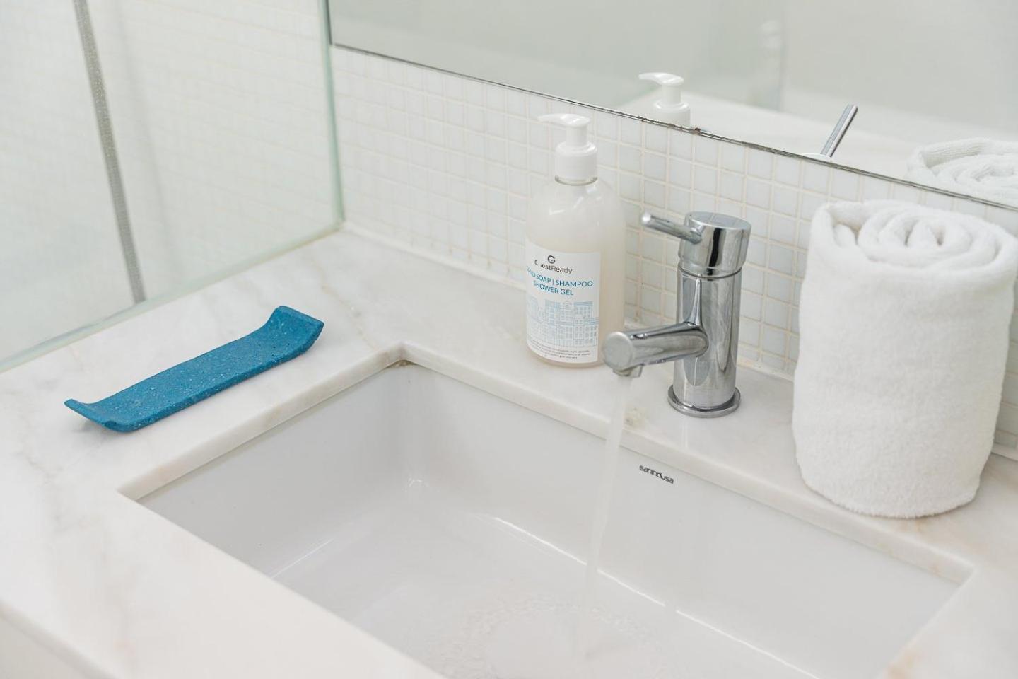 Guestready - Spacious And Modern Apt W/ Skylight Porto Eksteriør billede