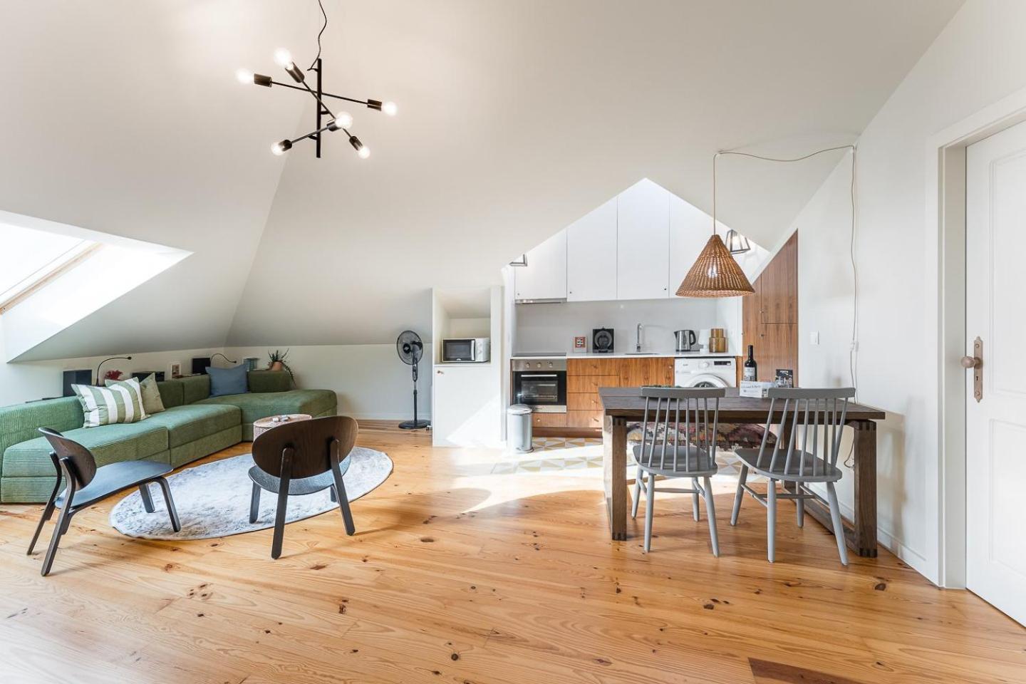 Guestready - Spacious And Modern Apt W/ Skylight Porto Eksteriør billede