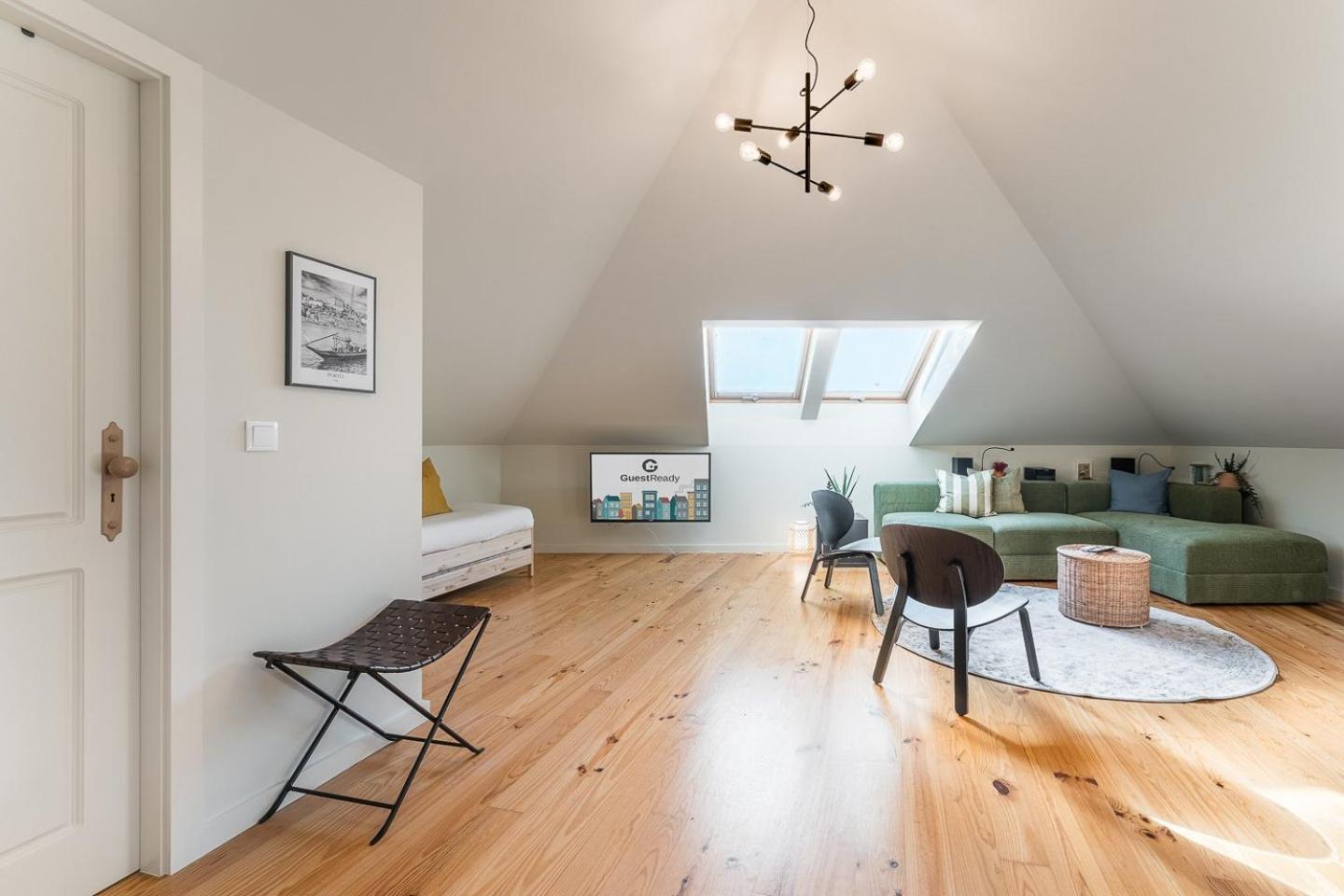 Guestready - Spacious And Modern Apt W/ Skylight Porto Eksteriør billede